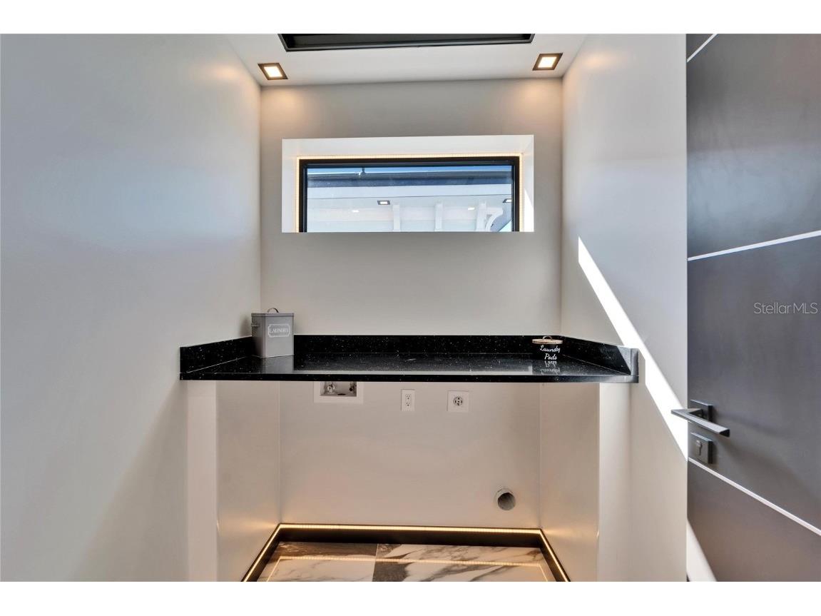 6536 Simone Shores Circle Apollo Beach FL 33572 TB8346839 image70