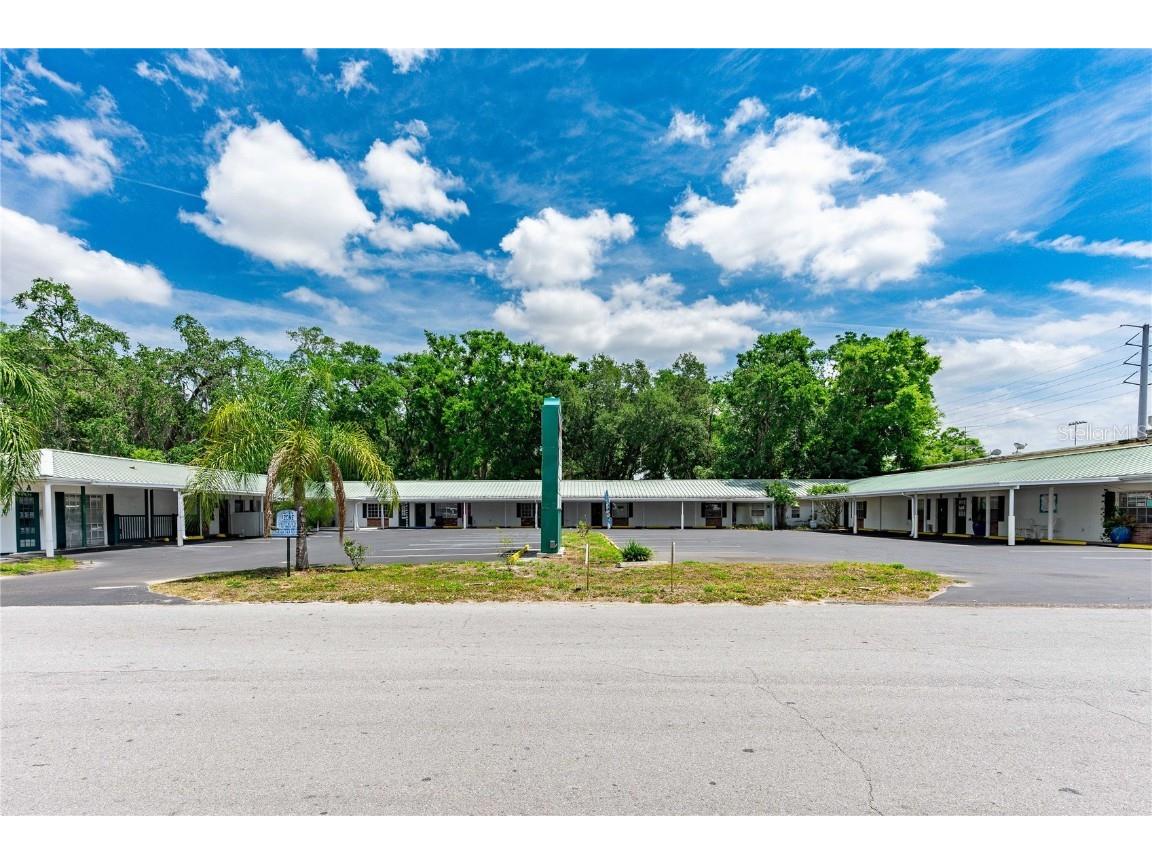 6536 Stadium Drive Zephyrhills FL 33542 TB8378235 image1