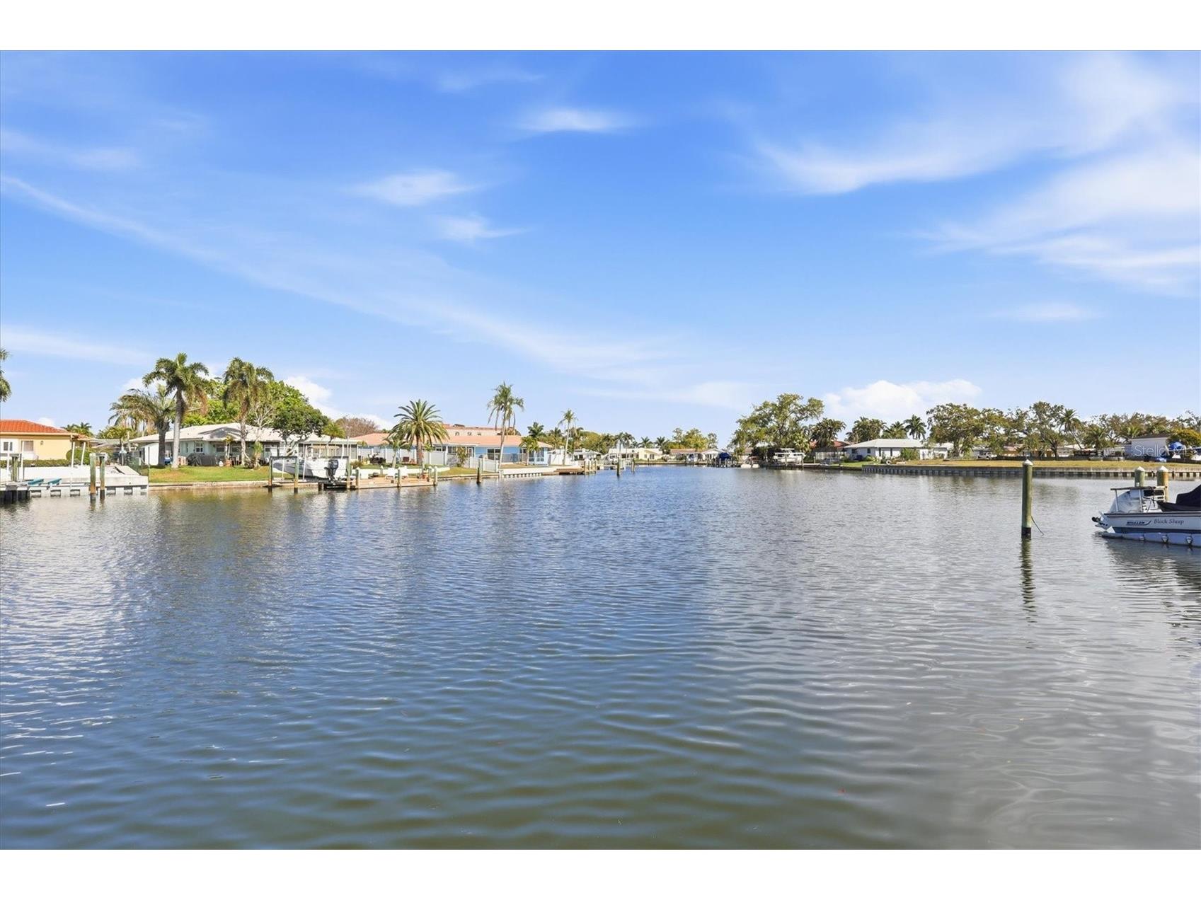 6537 Cape Hatteras Way NE #4 Saint Petersburg FL 33702 - BAYOU GRANDE TB8485295 image1