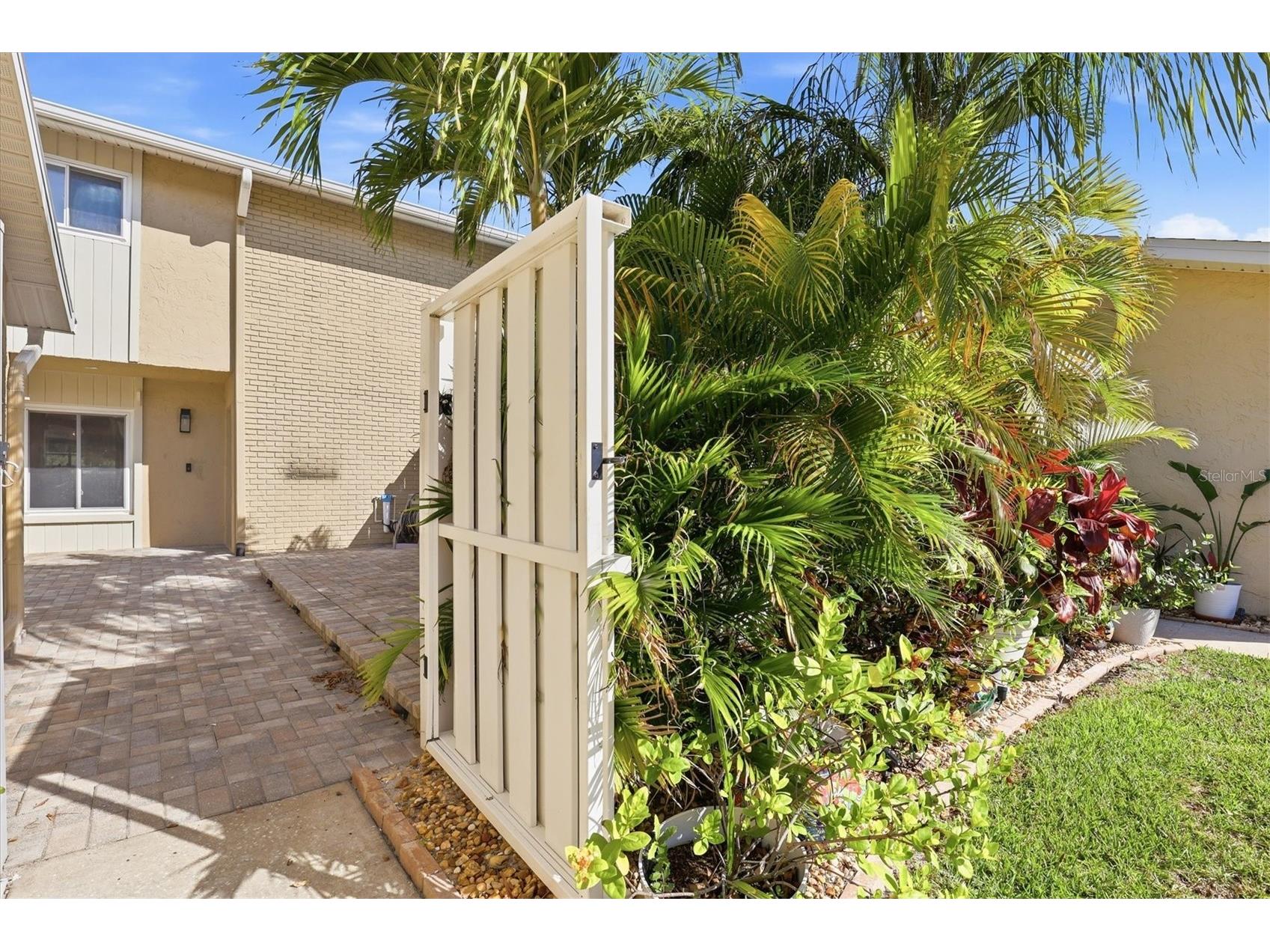 6537 Cape Hatteras Way NE #4 Saint Petersburg FL 33702 - BAYOU GRANDE TB8485295 image3