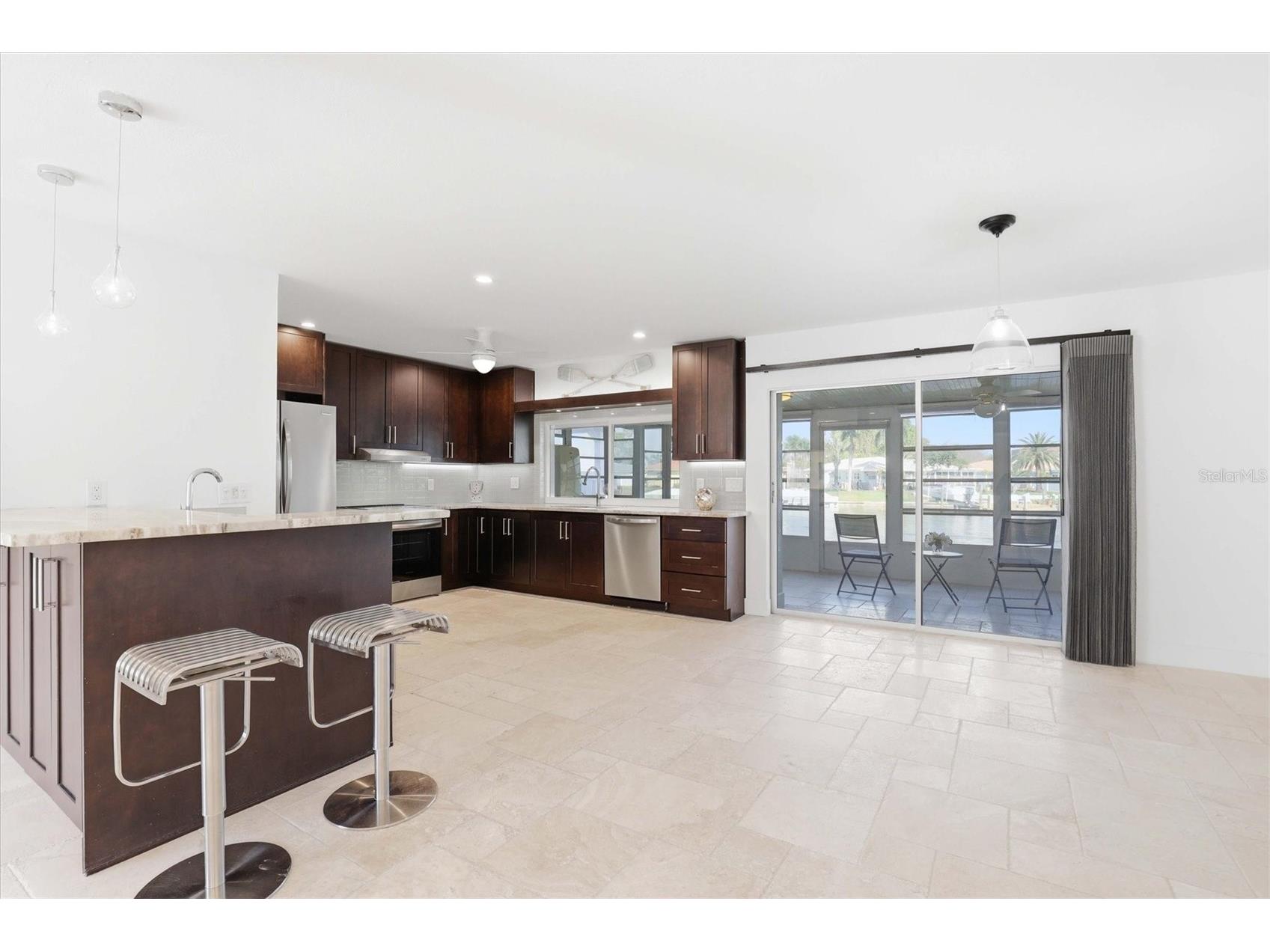 6537 Cape Hatteras Way NE #4 Saint Petersburg FL 33702 - BAYOU GRANDE TB8485295 image5