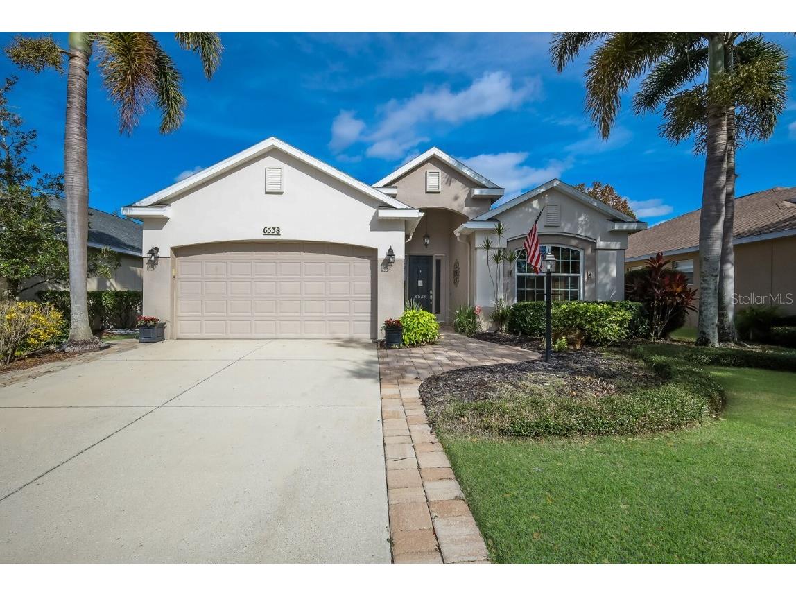 6538 Blue Grosbeak Circle Lakewood Ranch FL 34202 A4590964 image1