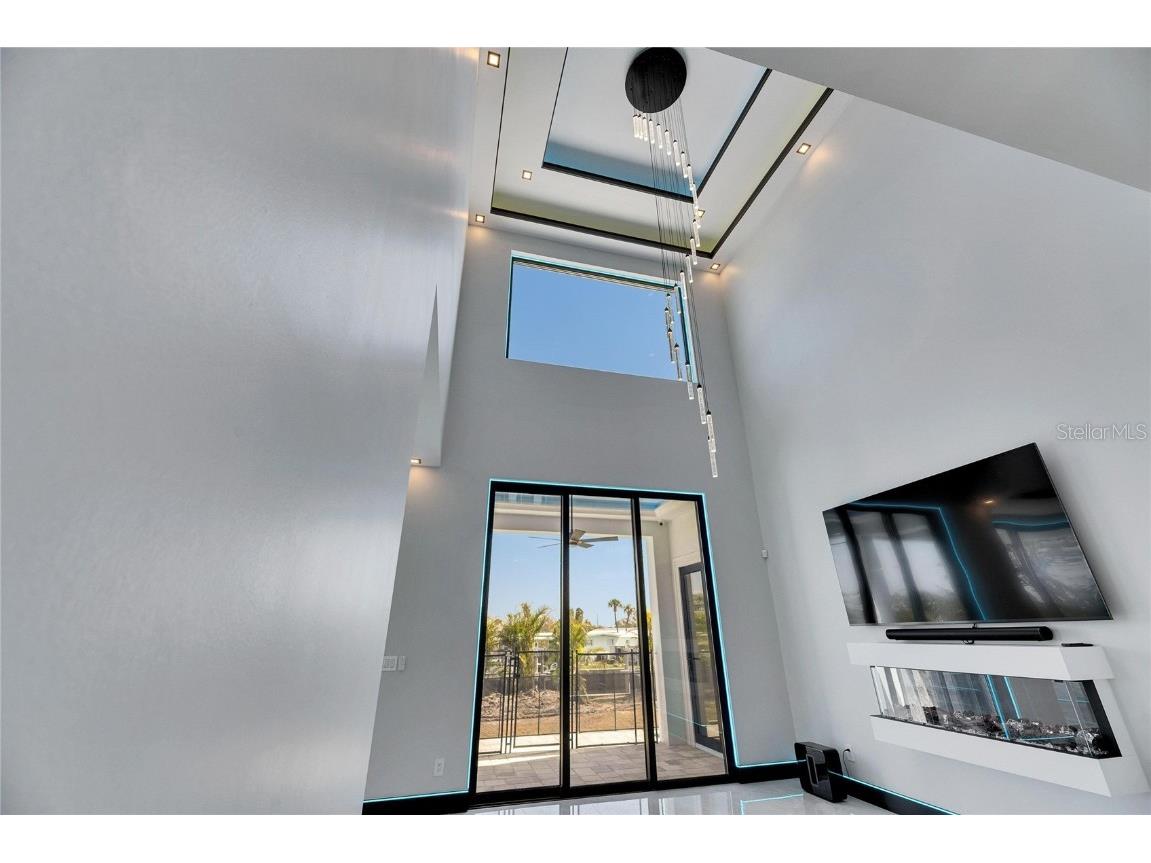 6538 Simone Shores Circle Apollo Beach FL 33572 TB8346840 image10