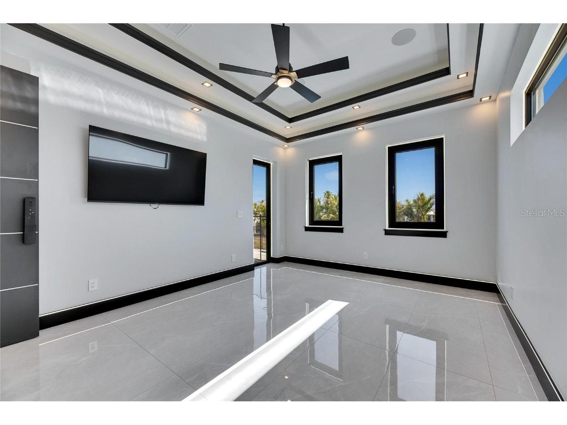 6538 Simone Shores Circle Apollo Beach FL 33572 TB8346840 image32