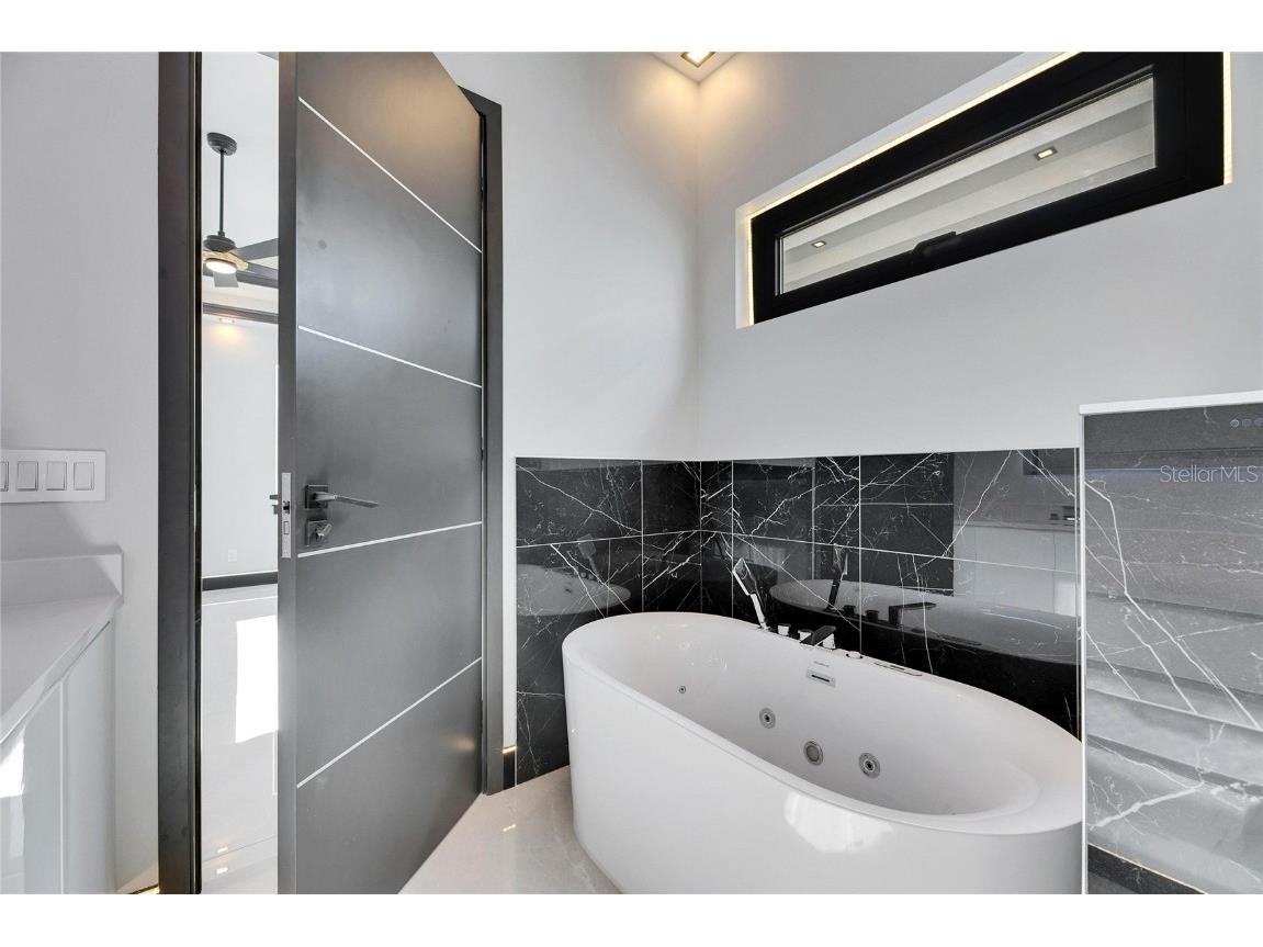 6538 Simone Shores Circle Apollo Beach FL 33572 TB8346840 image36