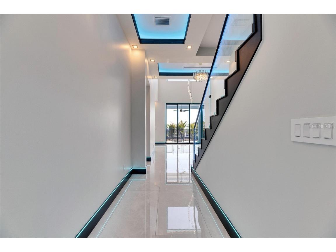 6538 Simone Shores Circle Apollo Beach FL 33572 TB8346840 image43