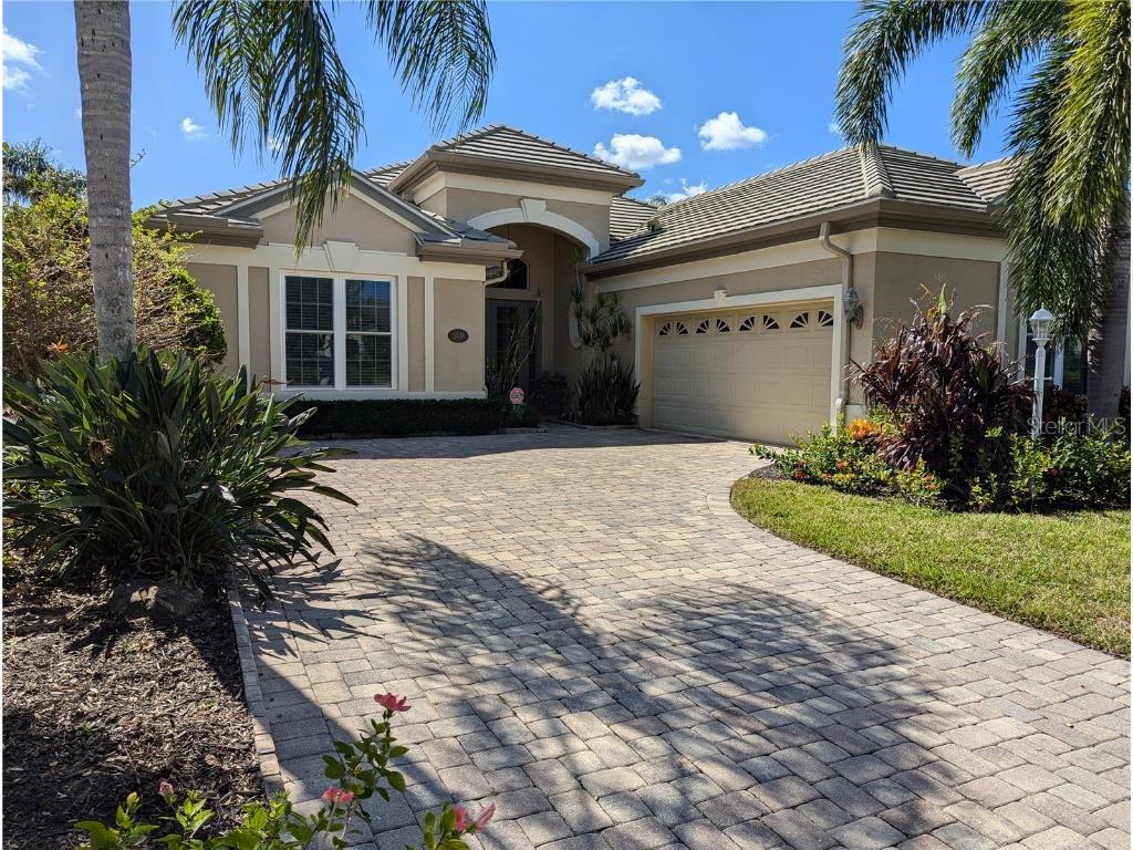 6538 Waters Edge Way Lakewood Ranch FL 34202 A4626778 image1
