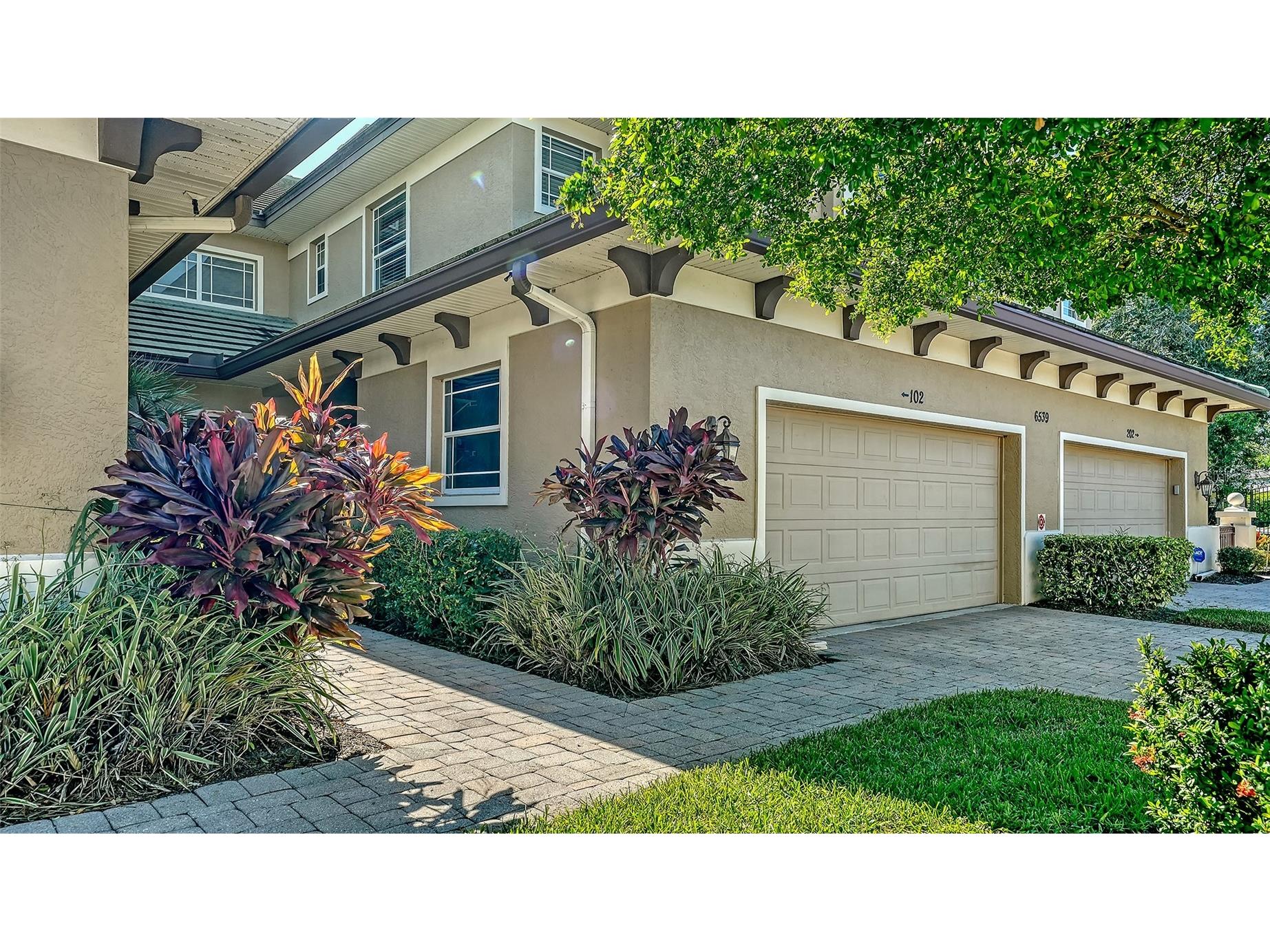 6539 Moorings Point Circle #102 Lakewood Ranch FL 34202 - LAKE UIHLEIN A4665028 image1
