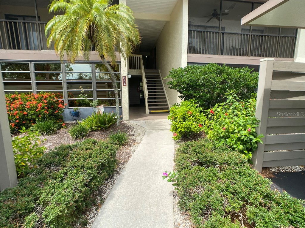 654 Bird Bay Drive E #106 Venice FL 34285 N6140324 image1