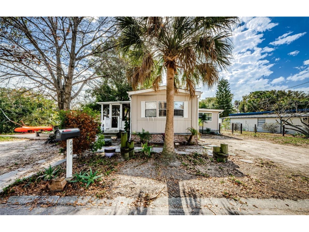 654 River Village Dr Tarpon Springs FL 34689 - TARPON BAYOU U8228377 image1