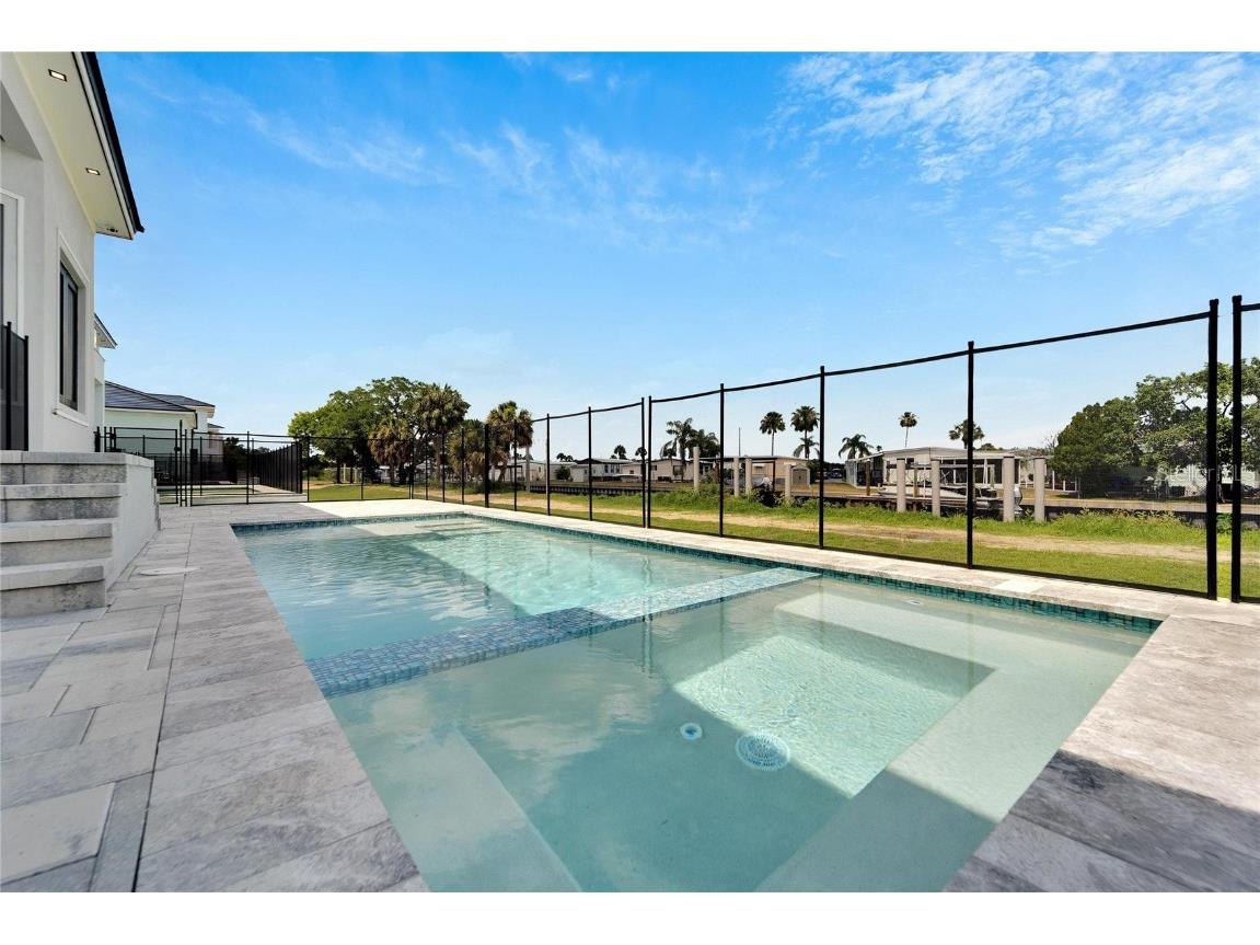 6540 Simone Shores Circle Apollo Beach FL 33572 T3530236 image3