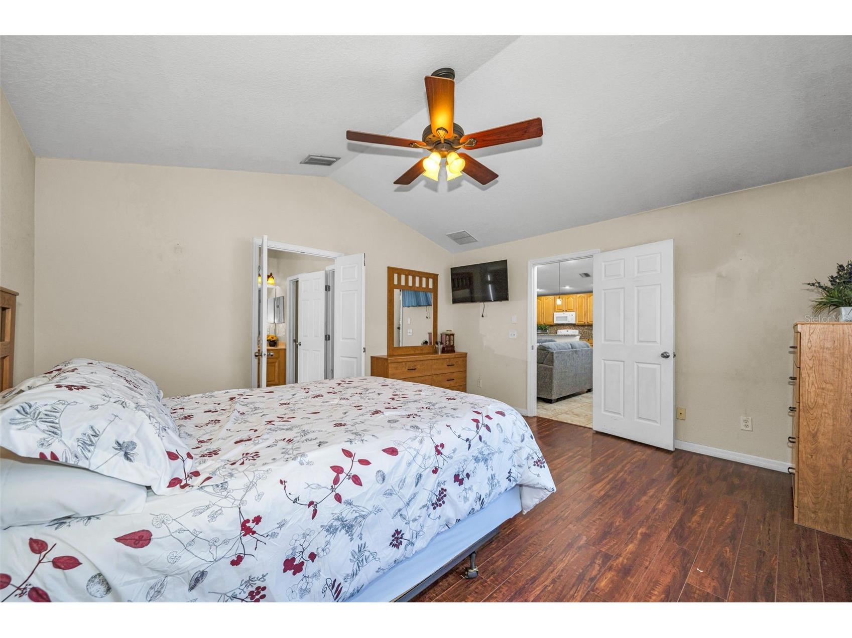 6549 Crescent Loop Winter Haven FL 33884 TB8523412 image29