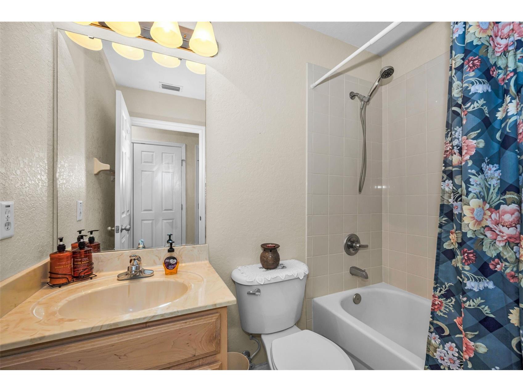6549 Crescent Loop Winter Haven FL 33884 TB8523412 image37