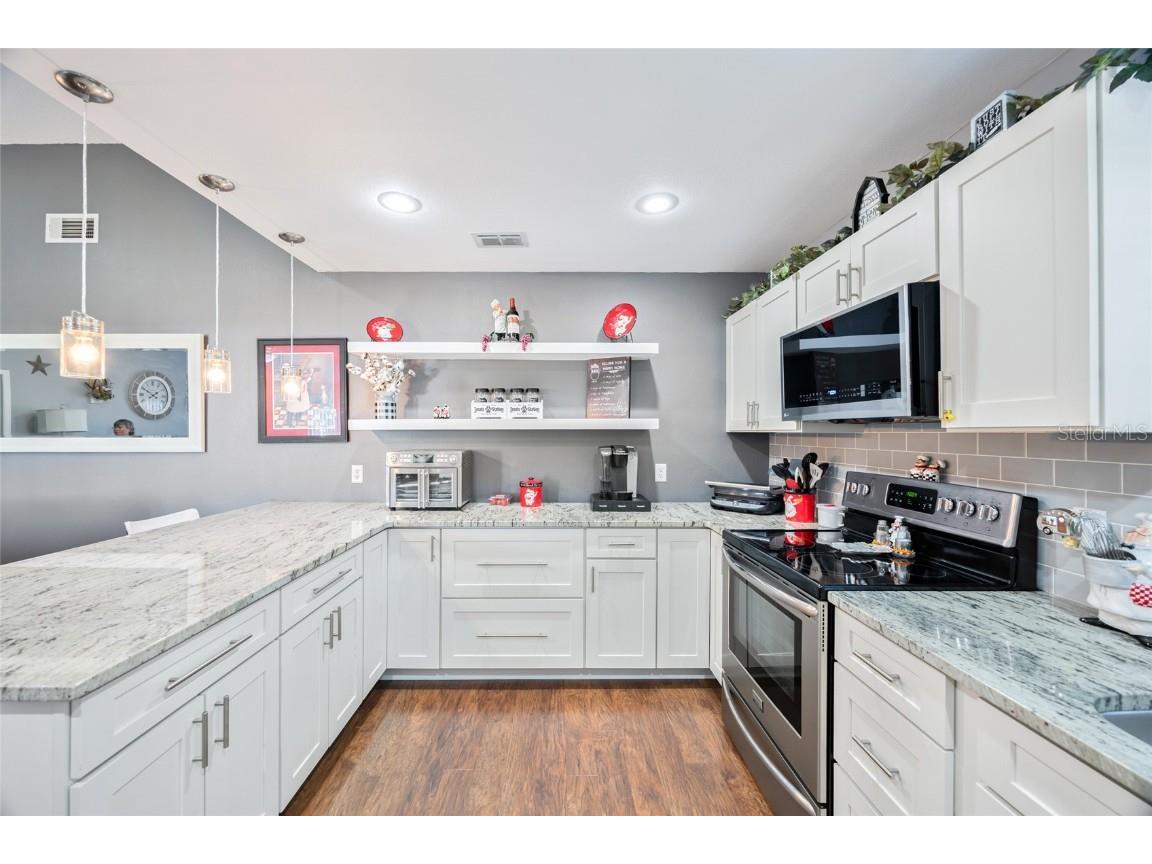 6549 Foxmoor Drive Zephyrhills FL 33542 TB8438287 image8