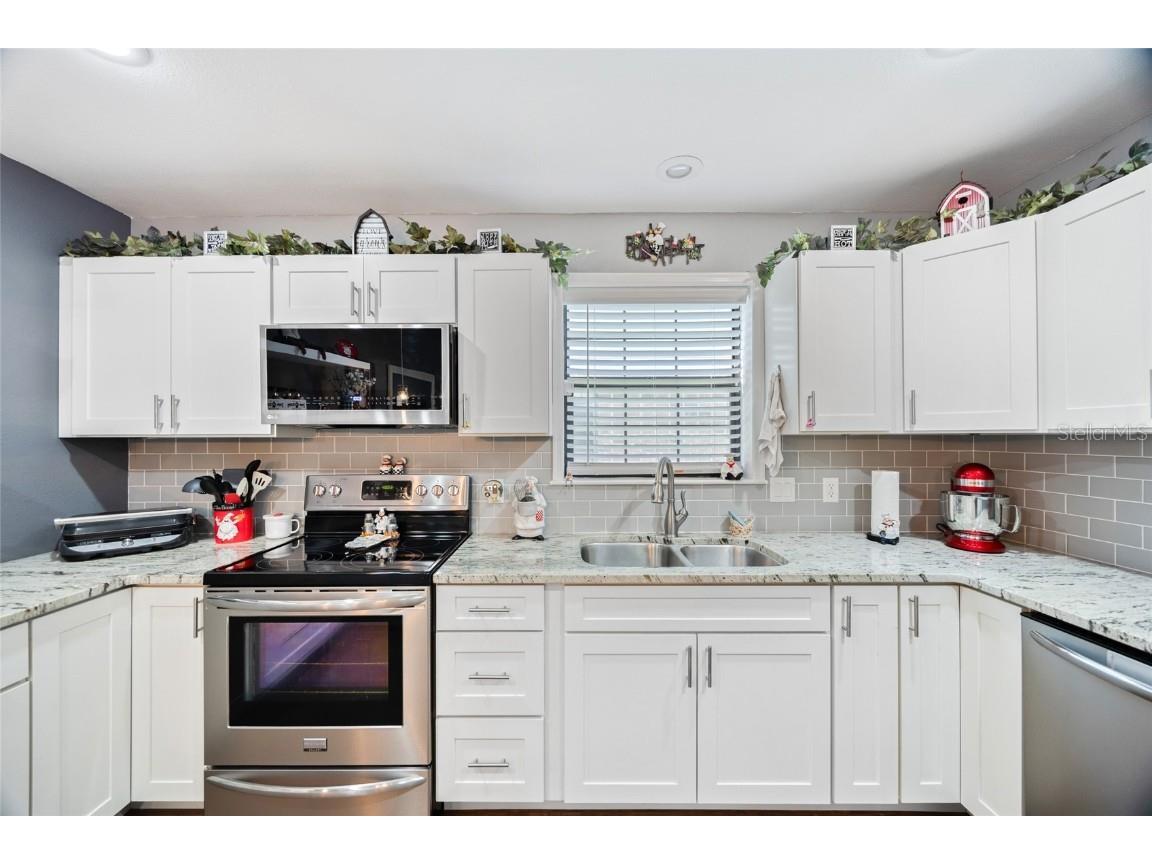 6549 Foxmoor Drive Zephyrhills FL 33542 TB8438287 image9