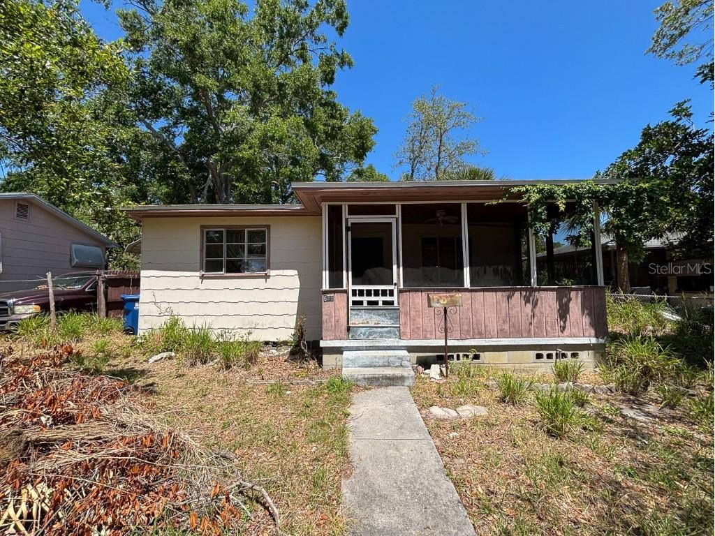 655 36th Avenue S Saint Petersburg FL 33705 OM699453 image1