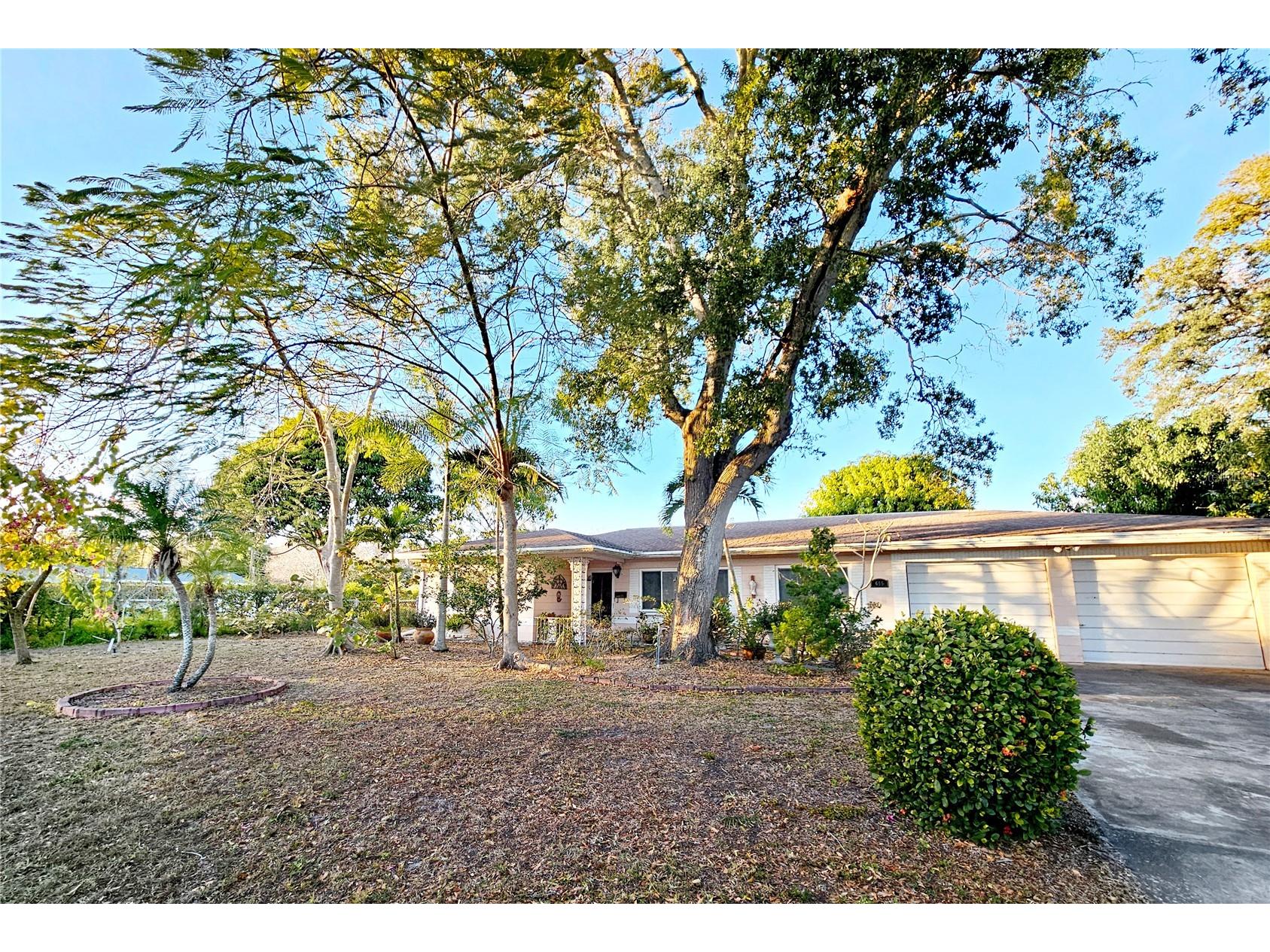 655 42nd Avenue N Saint Petersburg FL 33703 TB8469420 image2