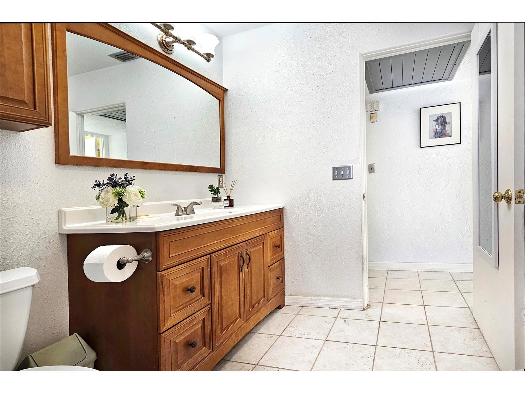 655 42nd Avenue N Saint Petersburg FL 33703 TB8469420 image20
