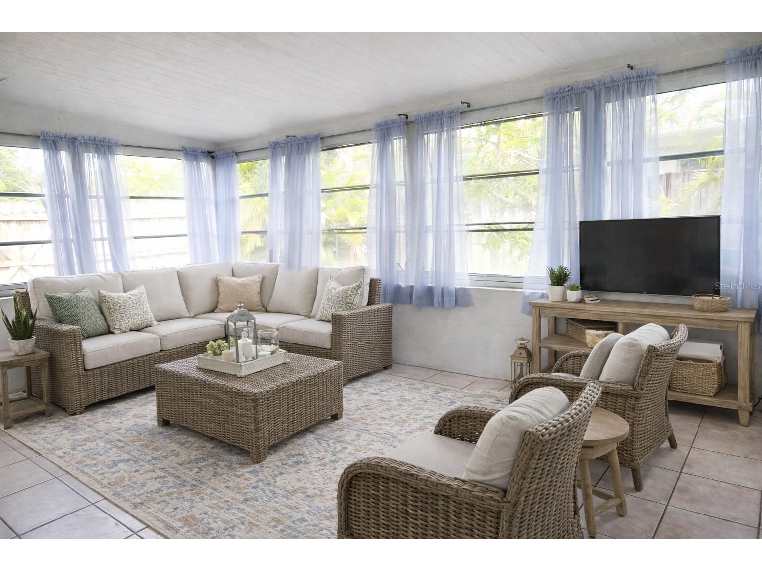 655 42nd Avenue N Saint Petersburg FL 33703 TB8469420 image23