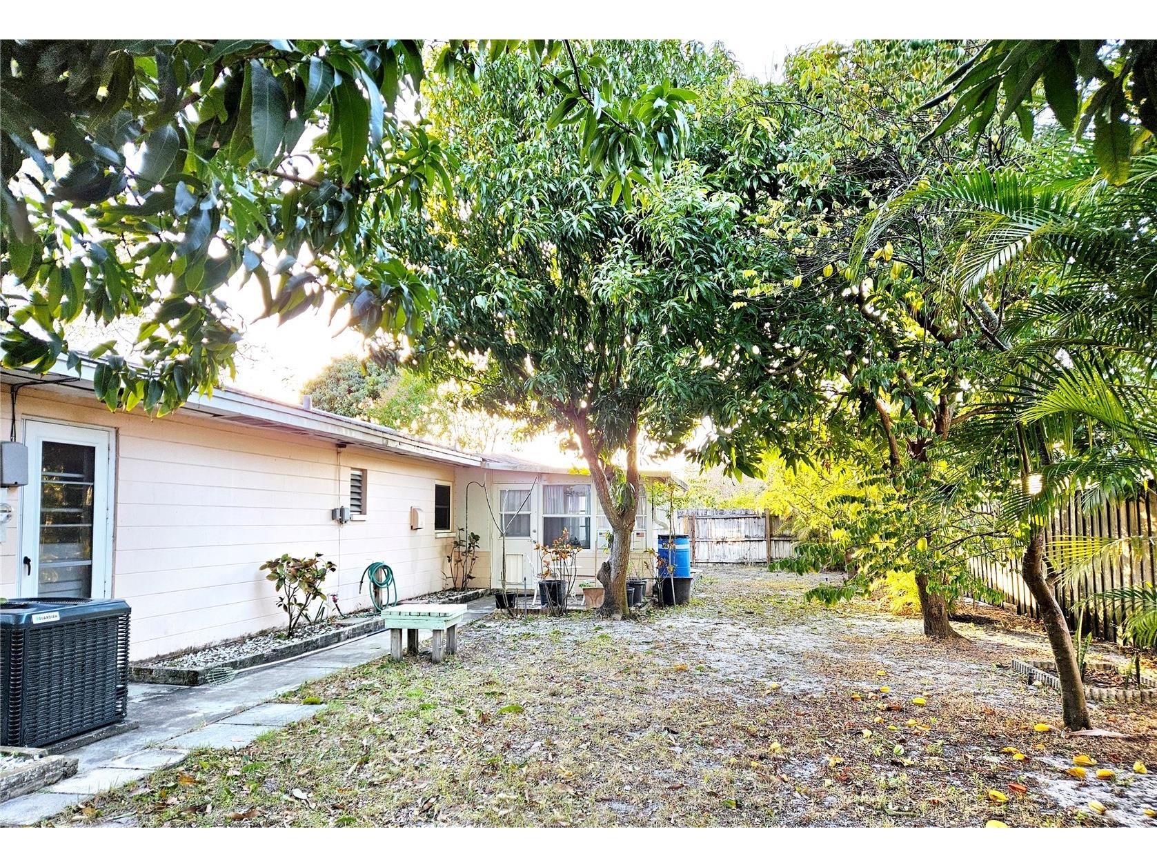 655 42nd Avenue N Saint Petersburg FL 33703 TB8469420 image5