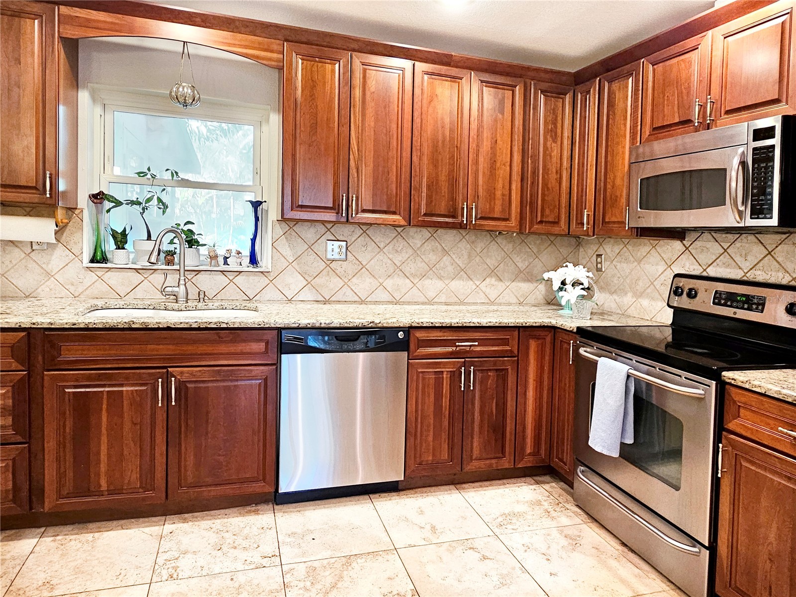 655 42nd Avenue N Saint Petersburg FL 33703 TB8469420 image6