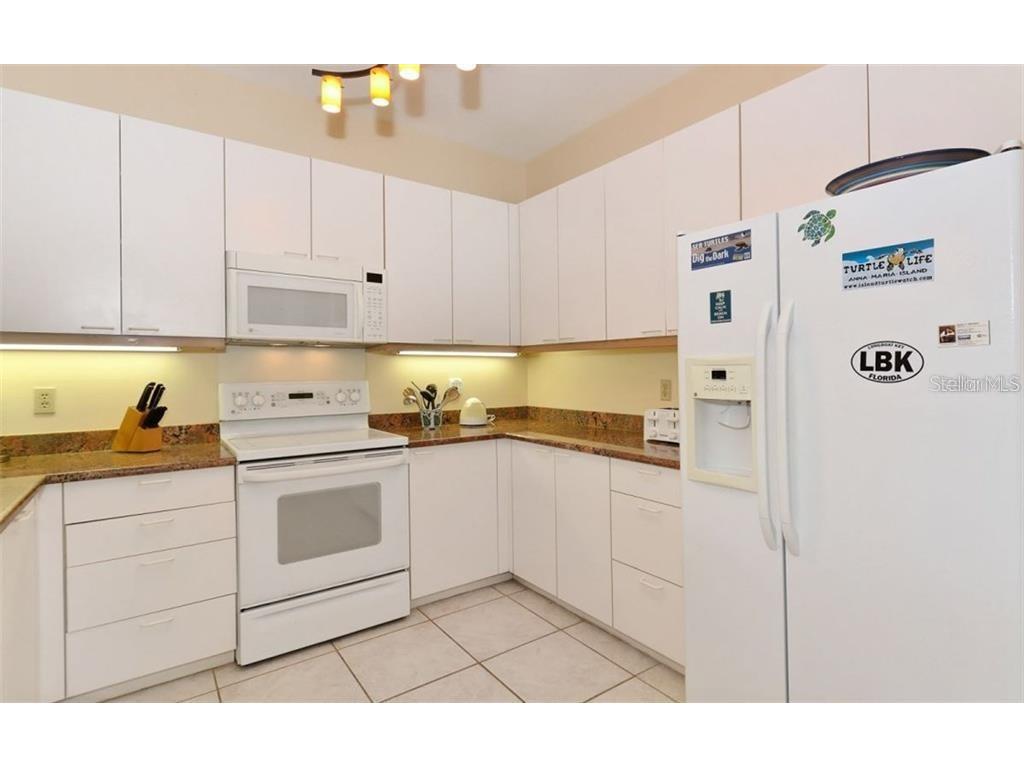 655 Cedars Court #655 Longboat Key FL 34228 A4478968 image6