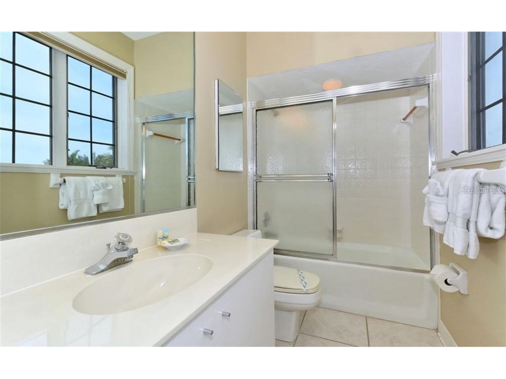 655 Cedars Court #655 Longboat Key FL 34228 A4478968 image11