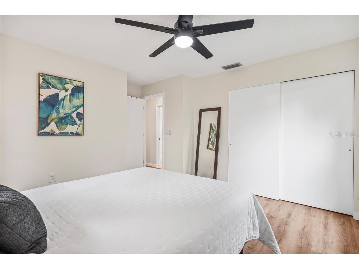 655 Hand Avenue Sarasota FL 34232 A4664516 image17