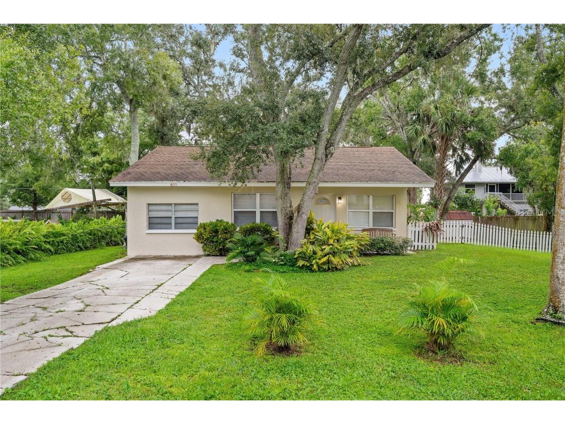 655 Hand Avenue Sarasota FL 34232 A4664516 image2