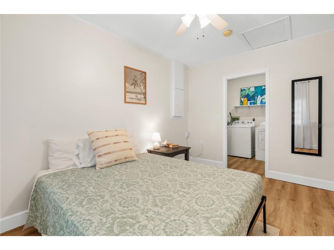 655 Hand Avenue Sarasota FL 34232 A4664516 image23