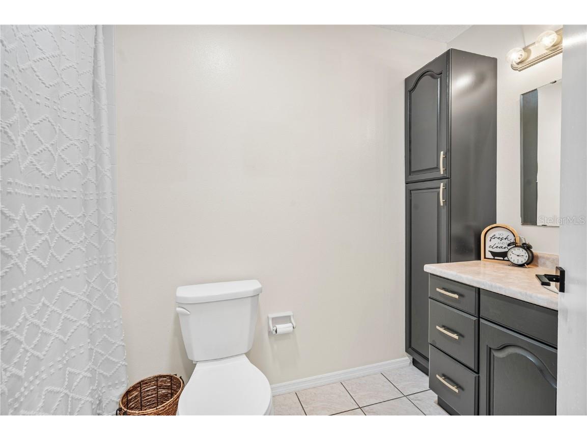 655 Hand Avenue Sarasota FL 34232 A4664516 image25