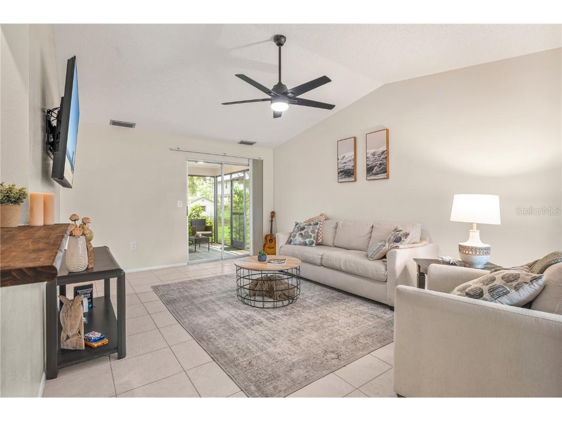 655 Hand Avenue Sarasota FL 34232 A4664516 image4