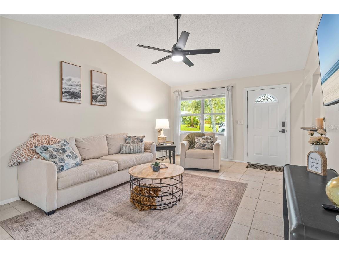 655 Hand Avenue Sarasota FL 34232 A4664516 image6