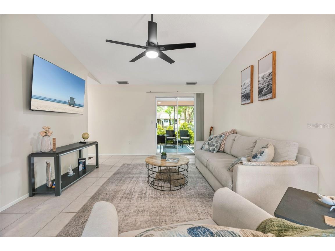 655 Hand Avenue Sarasota FL 34232 A4664516 image8