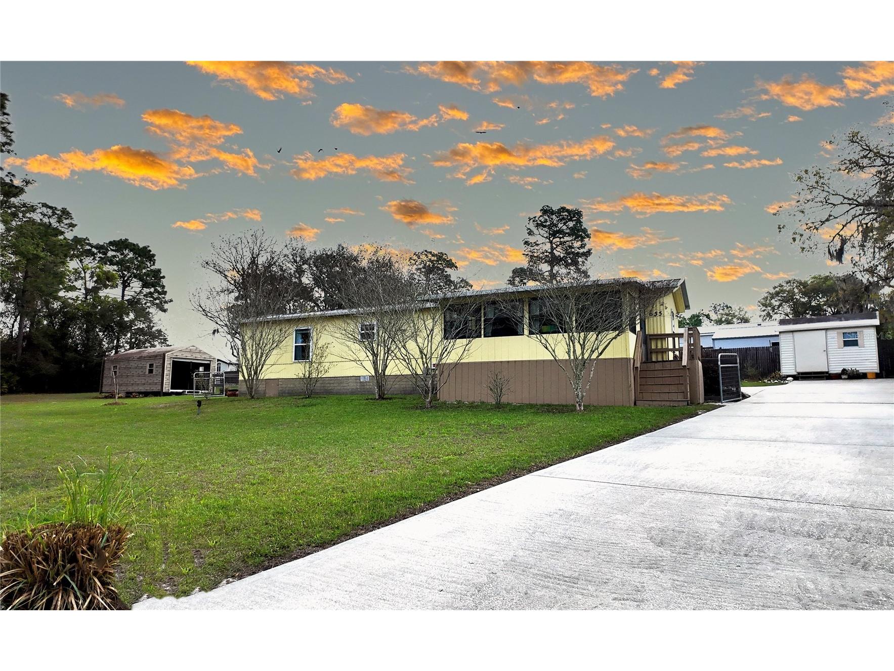 655 SE 162nd Terrace Silver Springs FL 34488 OM720696 image1