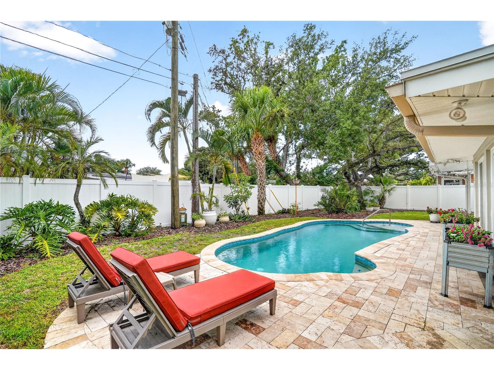 6550 Renaldo Way S Saint Petersburg FL 33707 TB8526200 image2