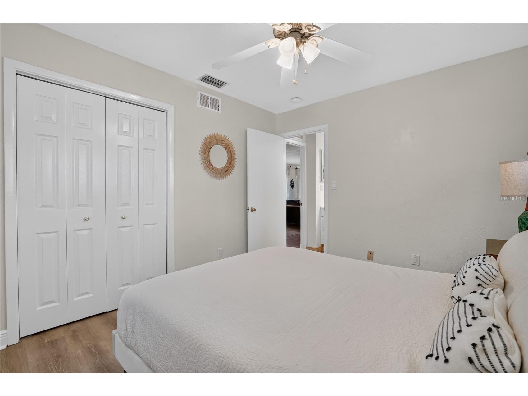 6550 Renaldo Way S Saint Petersburg FL 33707 TB8526200 image21