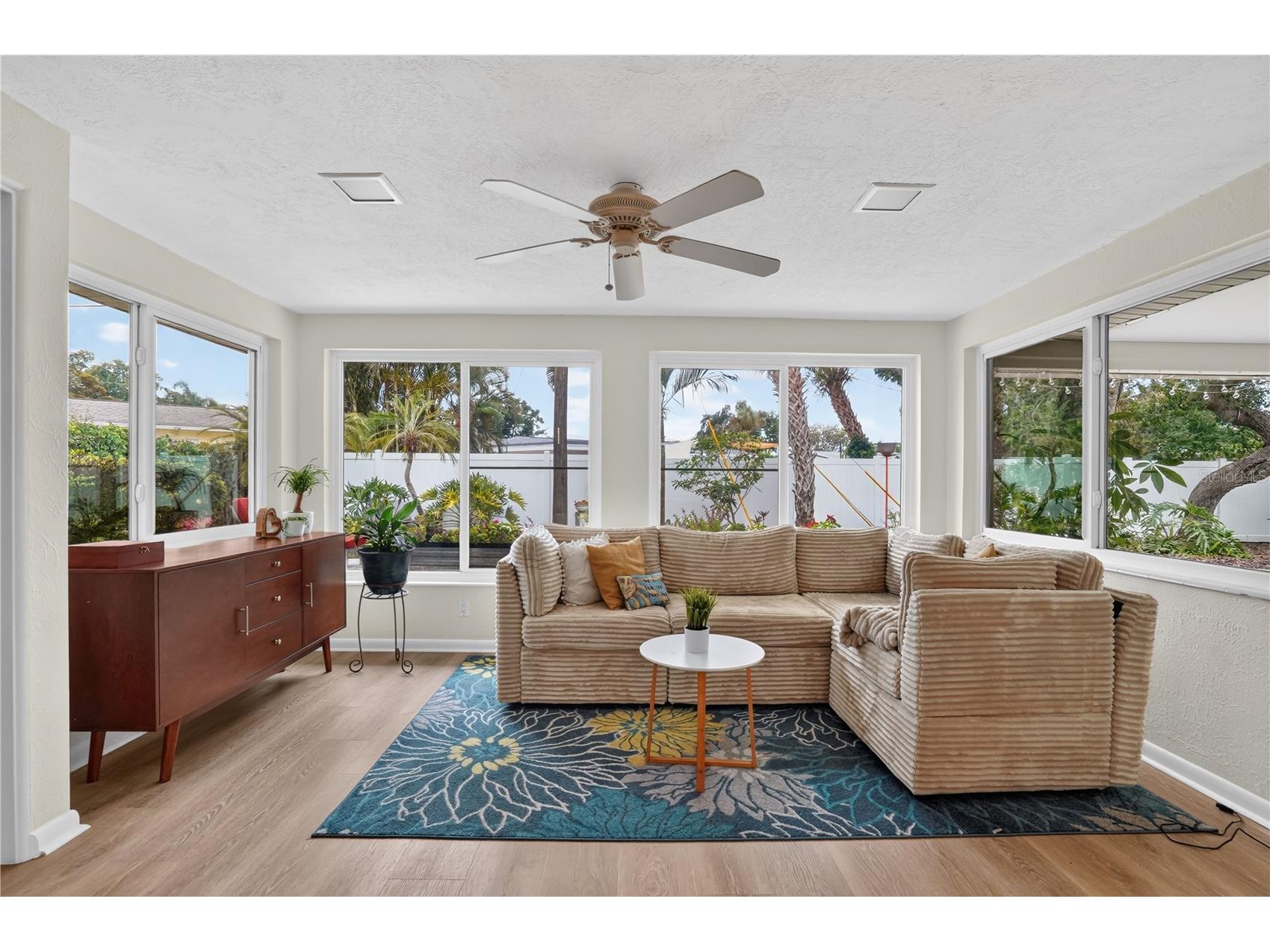 6550 Renaldo Way S Saint Petersburg FL 33707 TB8526200 image28