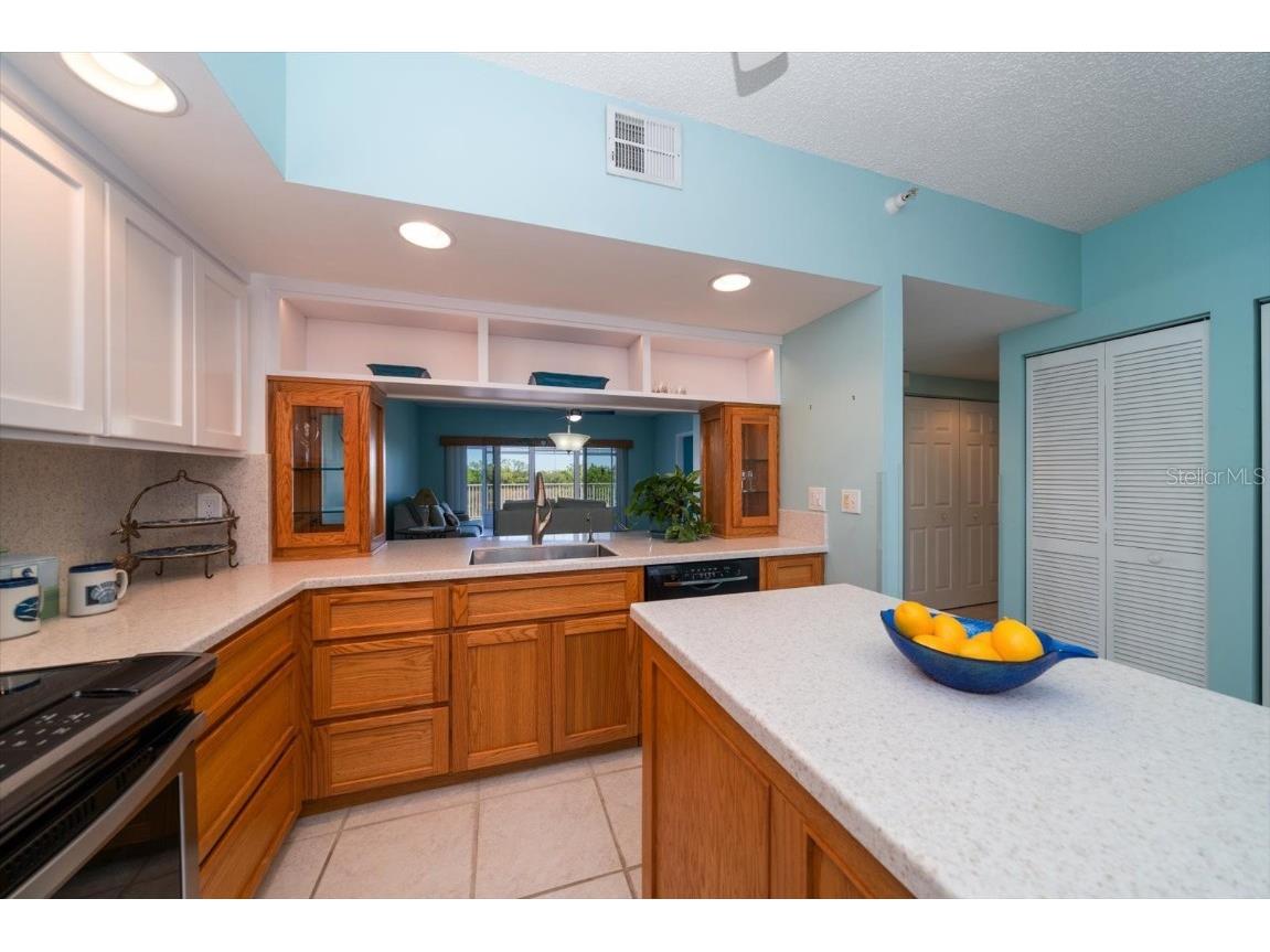 6550 Shoreline Drive #7105 Saint Petersburg FL 33708 TB8455637 image10