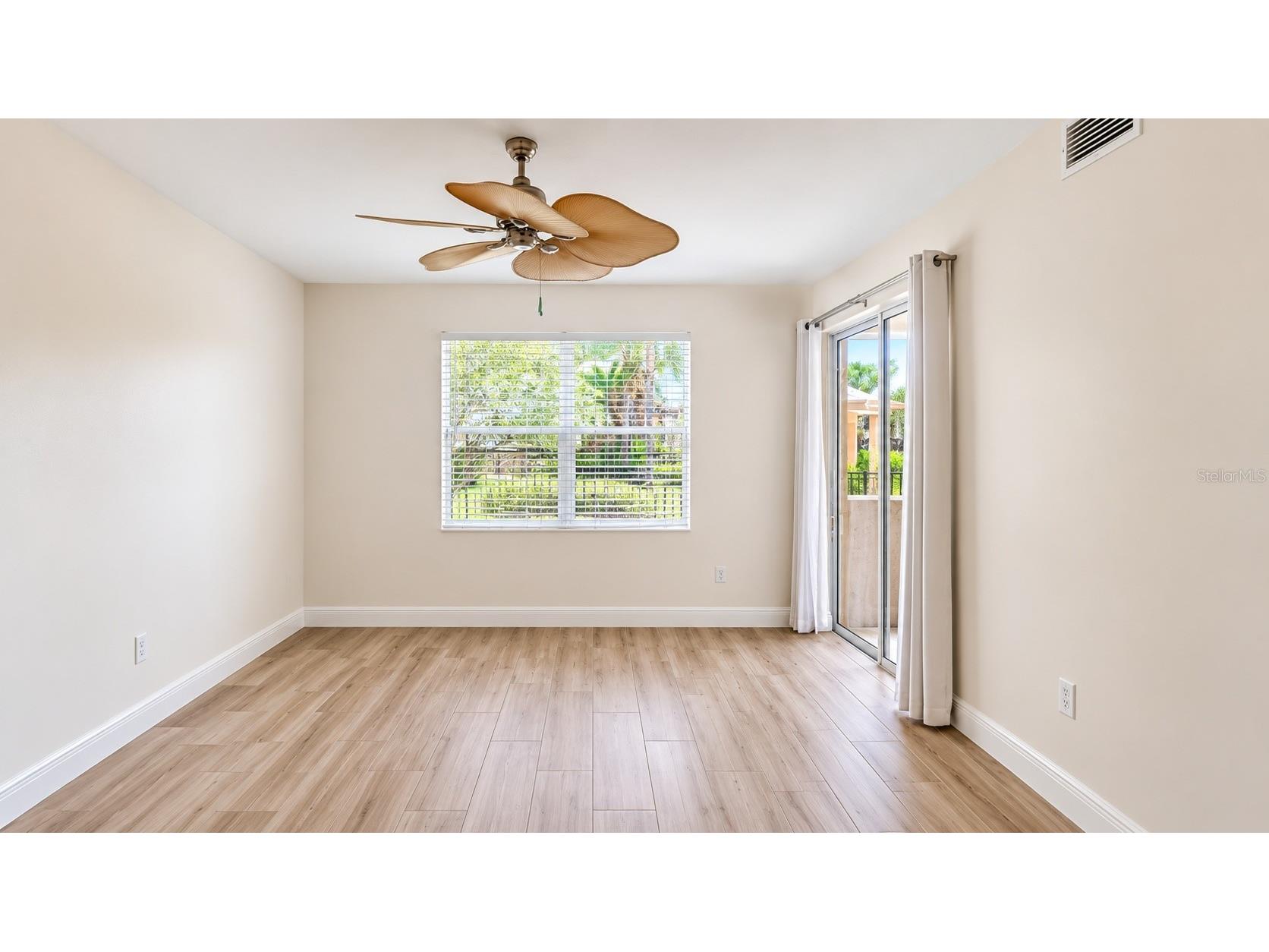 6552 Moorings Point Circle #102 Lakewood Ranch FL 34202 A4697549 image16