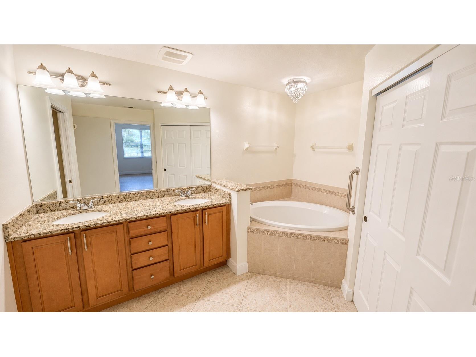 6552 Moorings Point Circle #102 Lakewood Ranch FL 34202 A4697549 image18