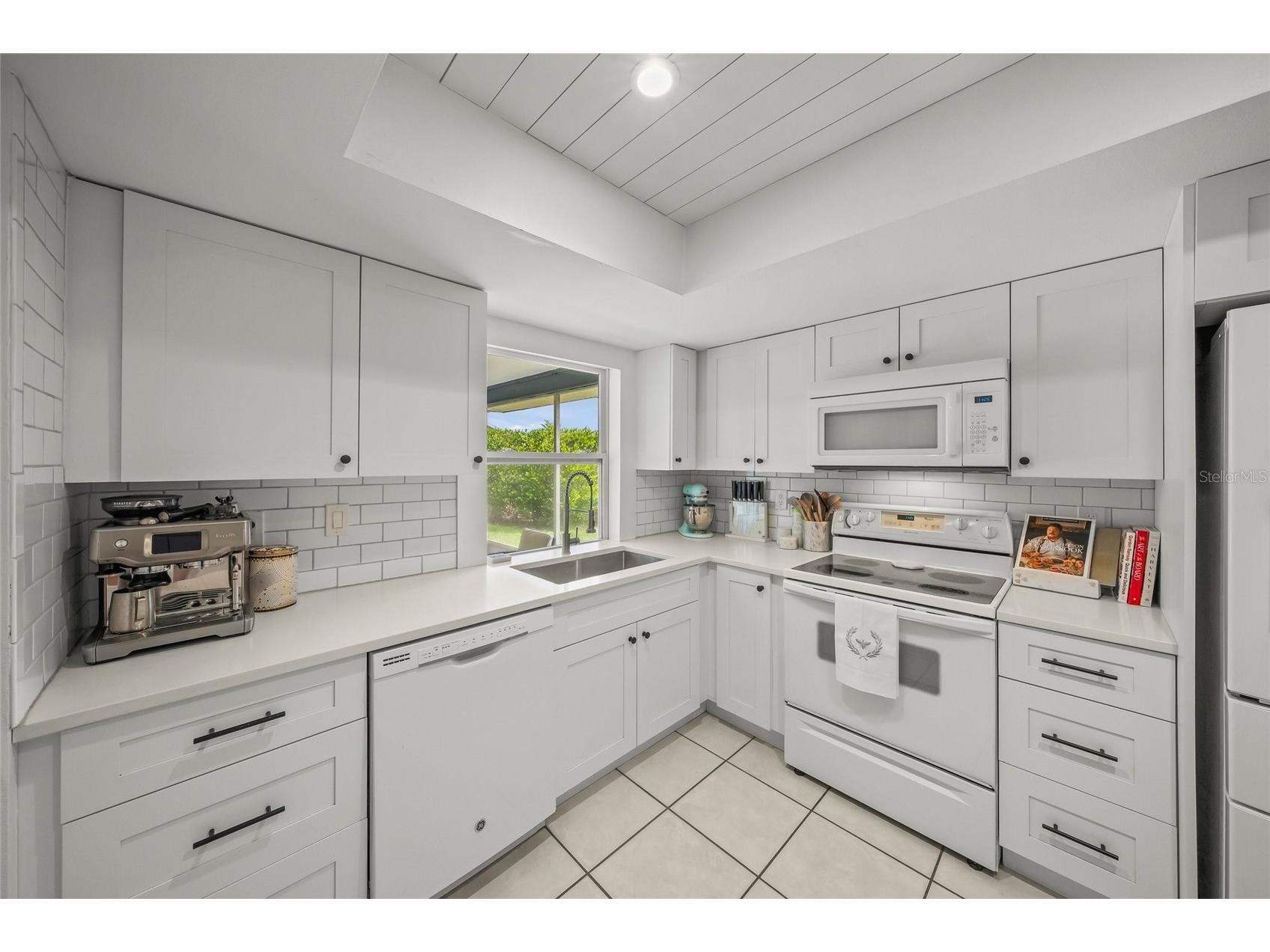 6553 Samoa Drive Sarasota FL 34241 A4699981 image13