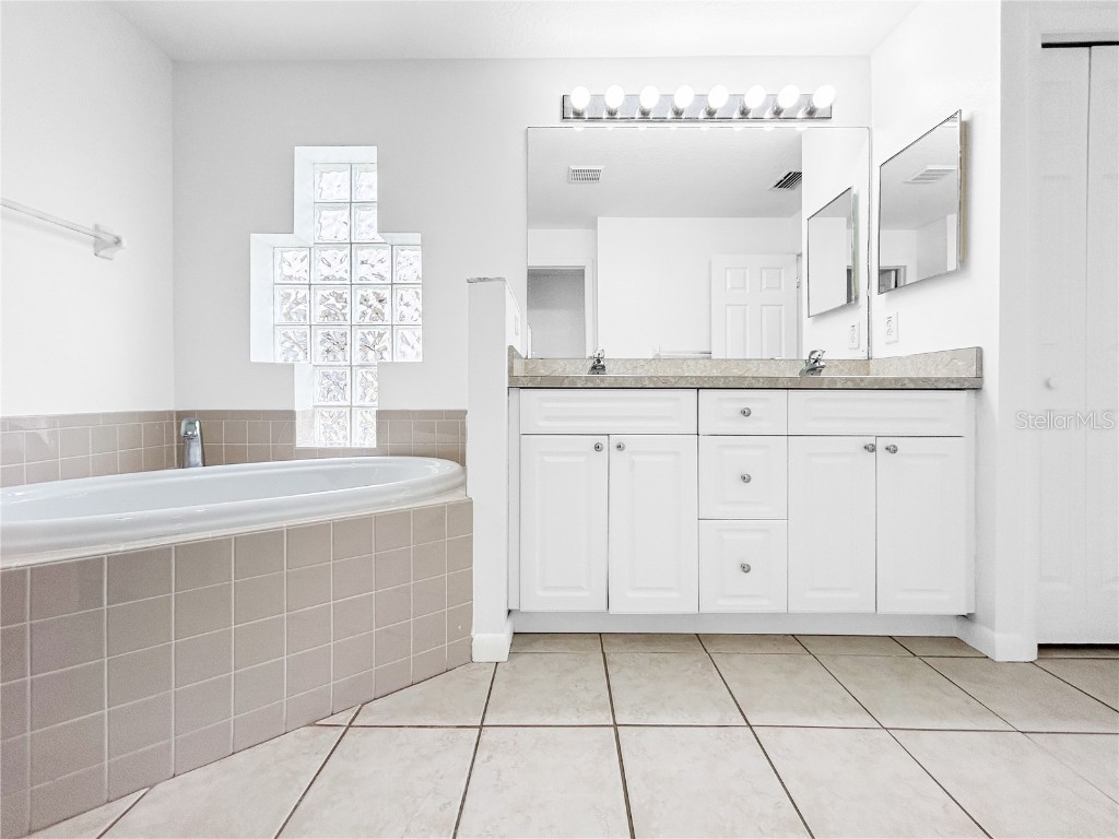 6554 Gentle Ben Circle Wesley Chapel FL 33544 OM710964 image27