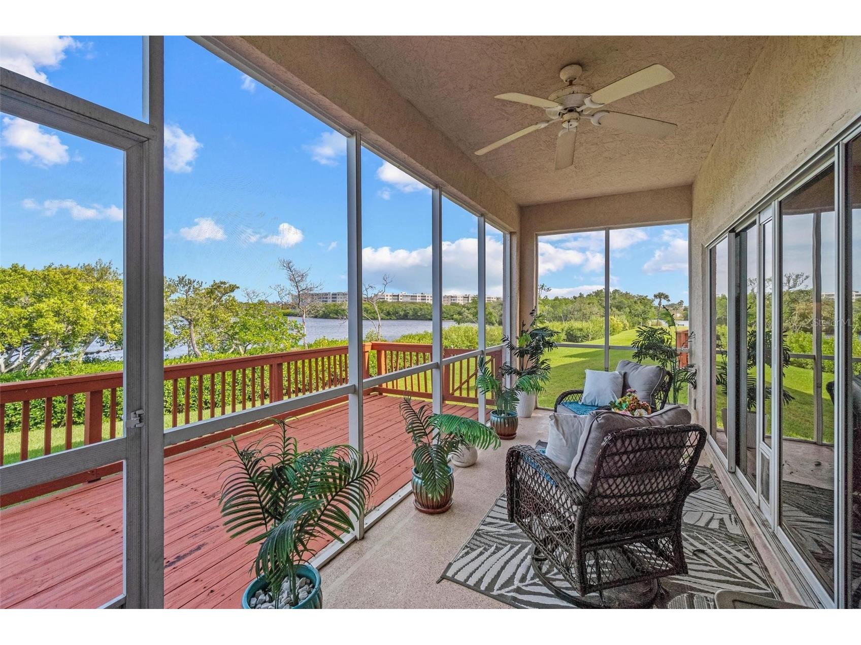 6555 99th Way N #20F Saint Petersburg FL 33708 - LONG BAYOU TB8464066 image1