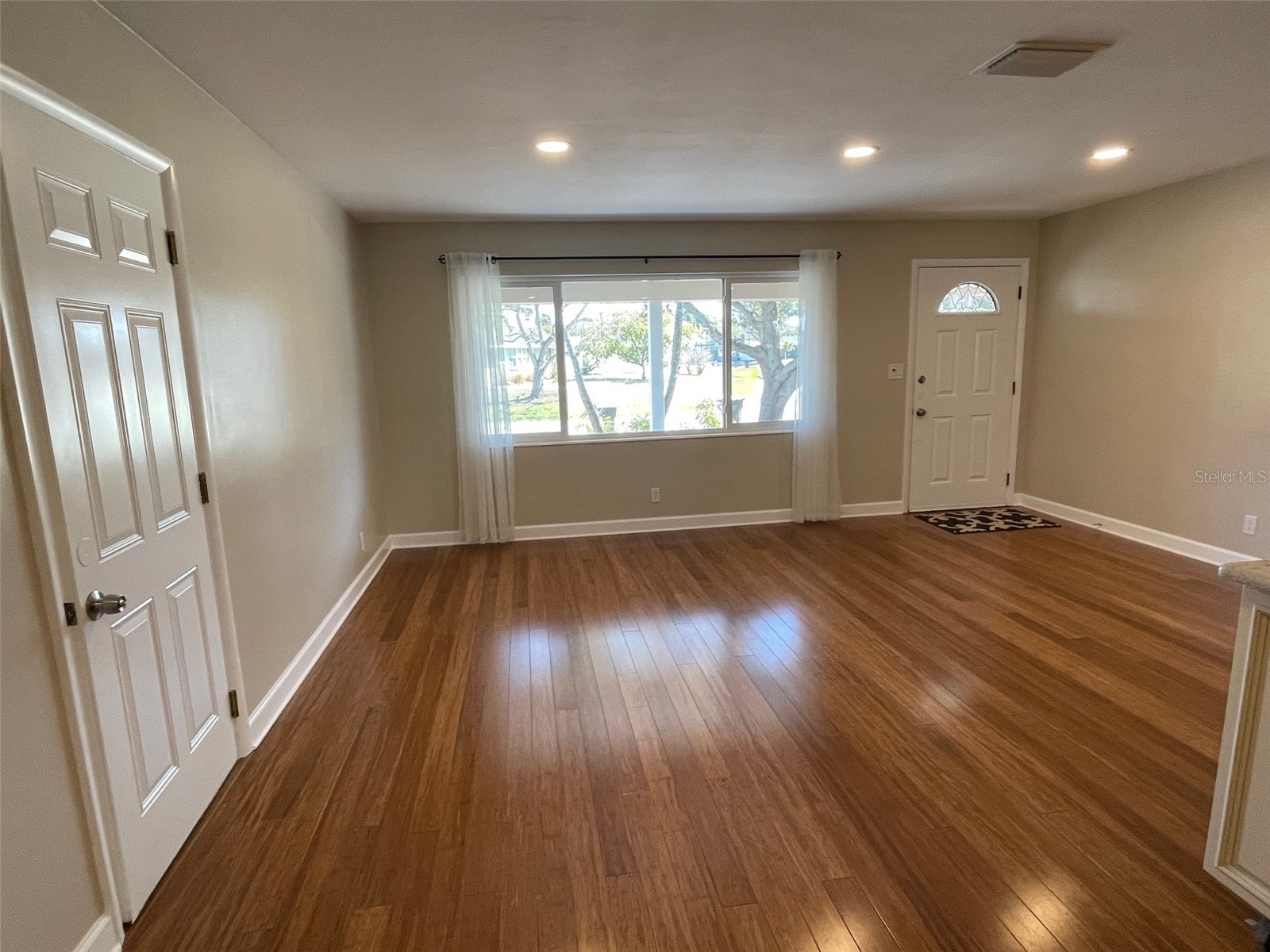 6556 27th Street N Saint Petersburg FL 33702 TB8481947 image15