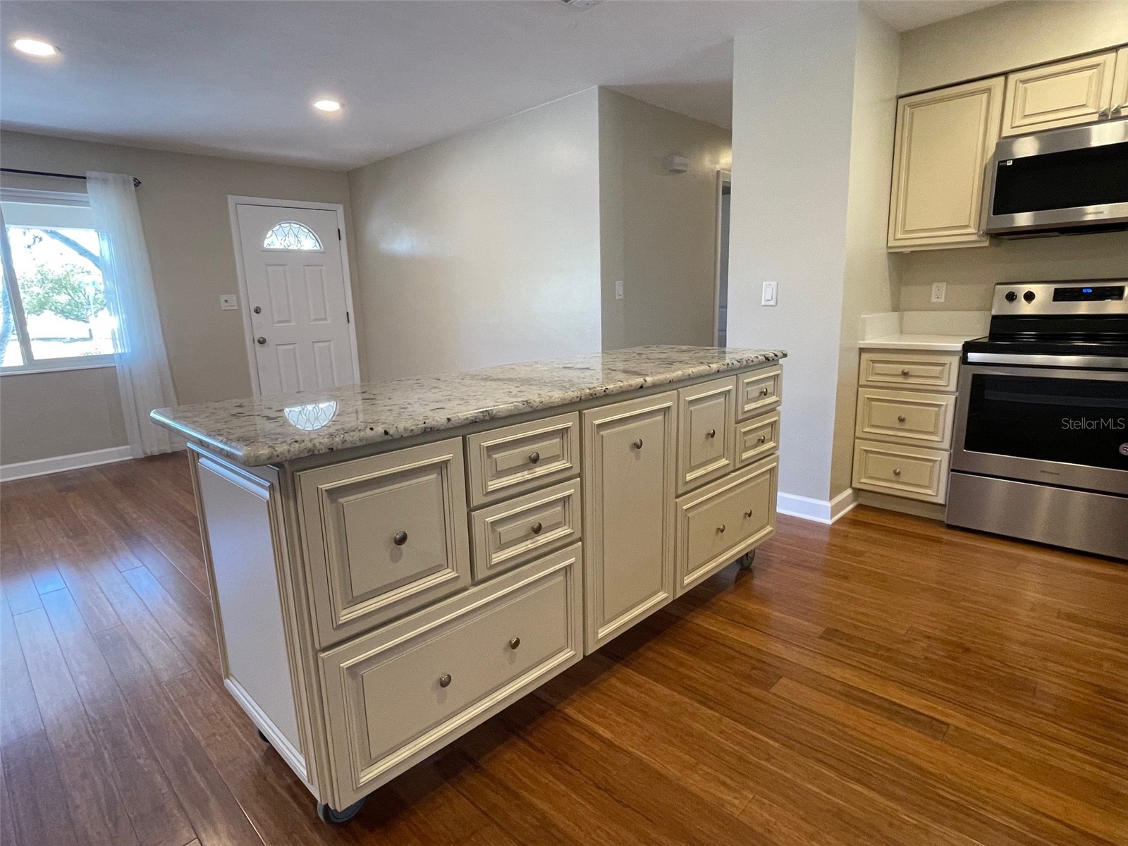 6556 27th Street N Saint Petersburg FL 33702 TB8481947 image7