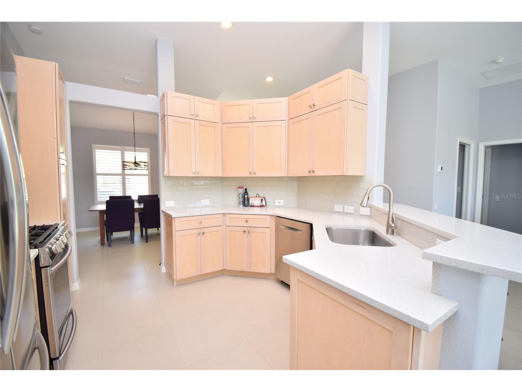 6556 Meandering Way Lakewood Ranch FL 34202 A4692309 image17