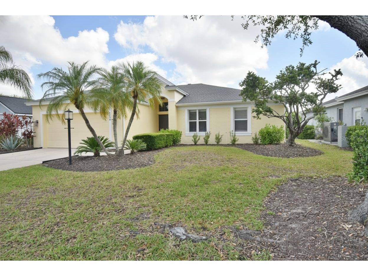 6556 Meandering Way Lakewood Ranch FL 34202 A4692309 image2