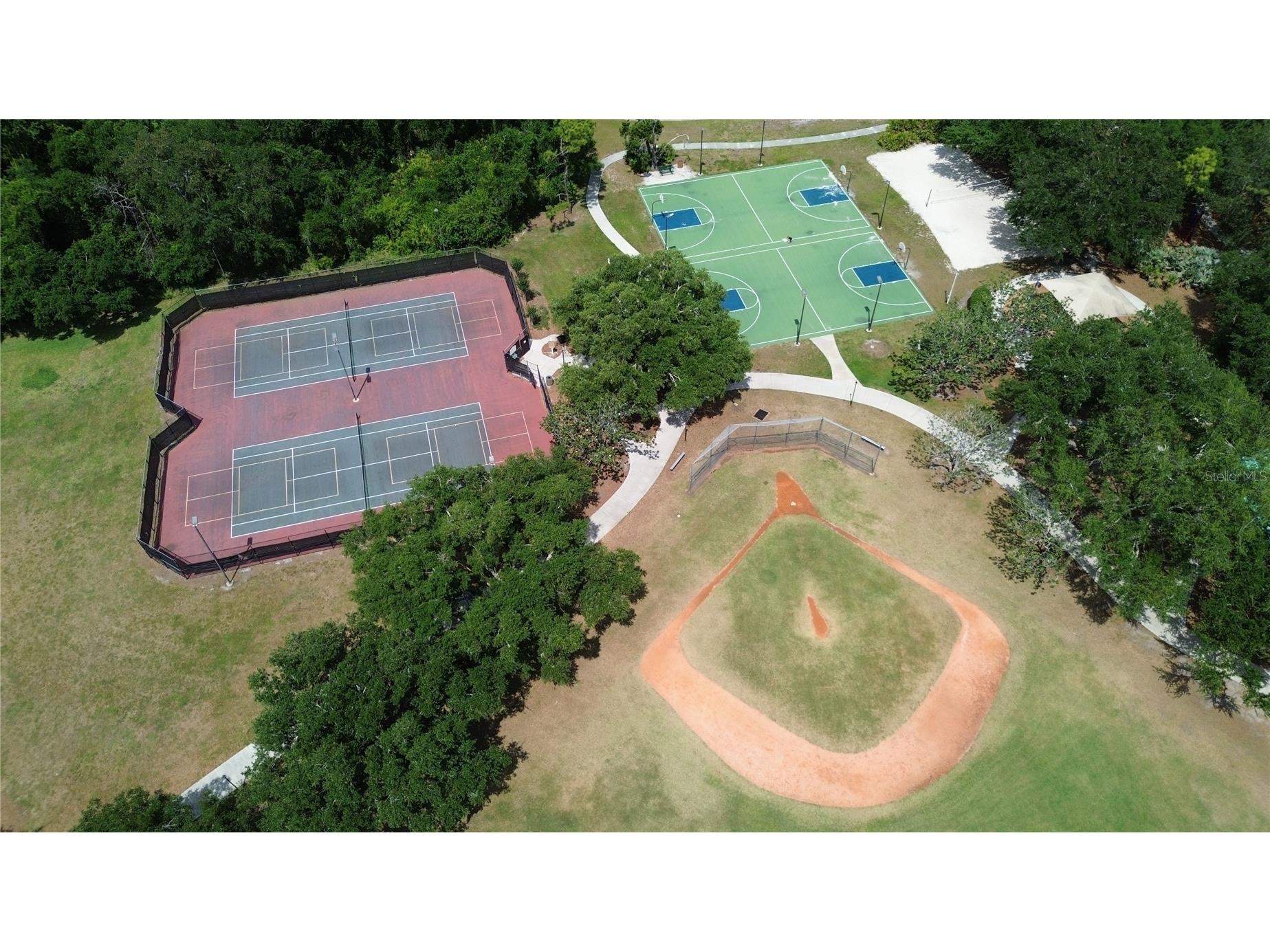 6556 Meandering Way Lakewood Ranch FL 34202 A4692309 image38