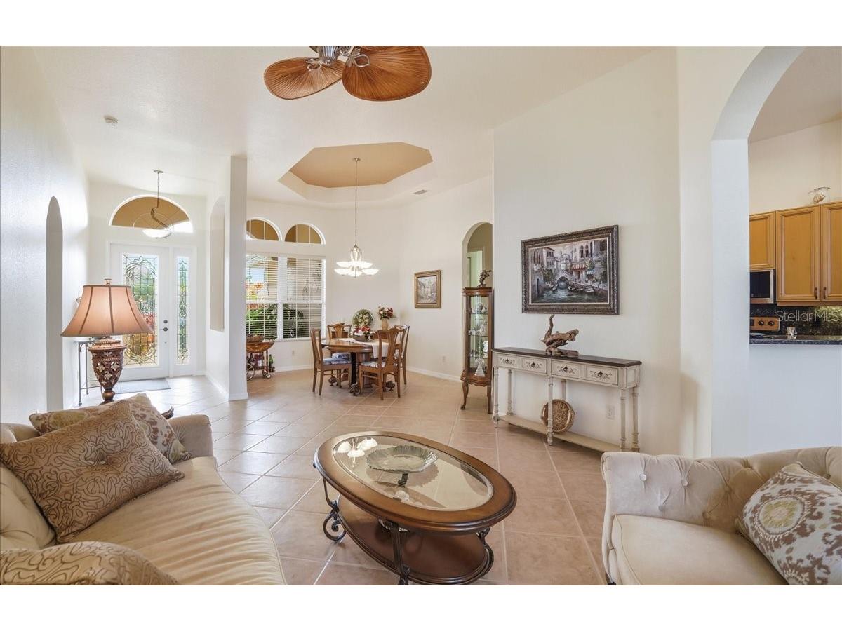 6558 41st Court E Sarasota FL 34243 A4684051 image10